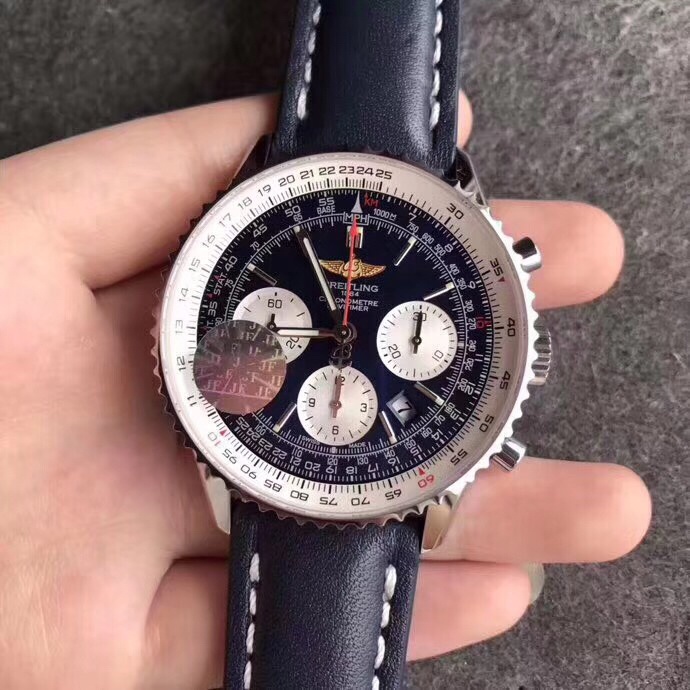 百年灵Navitimer 01 航空计时 01系列复刻手表