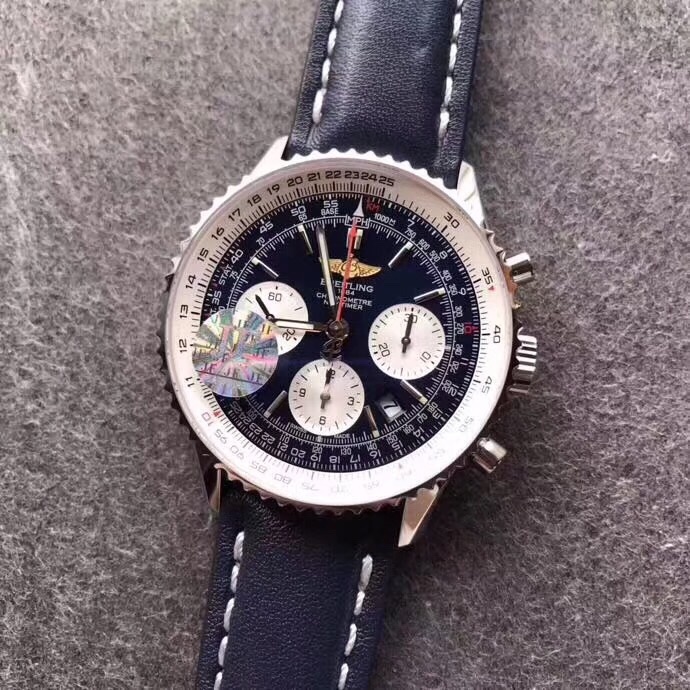 百年灵Navitimer 01 航空计时 01系列复刻手表表盘